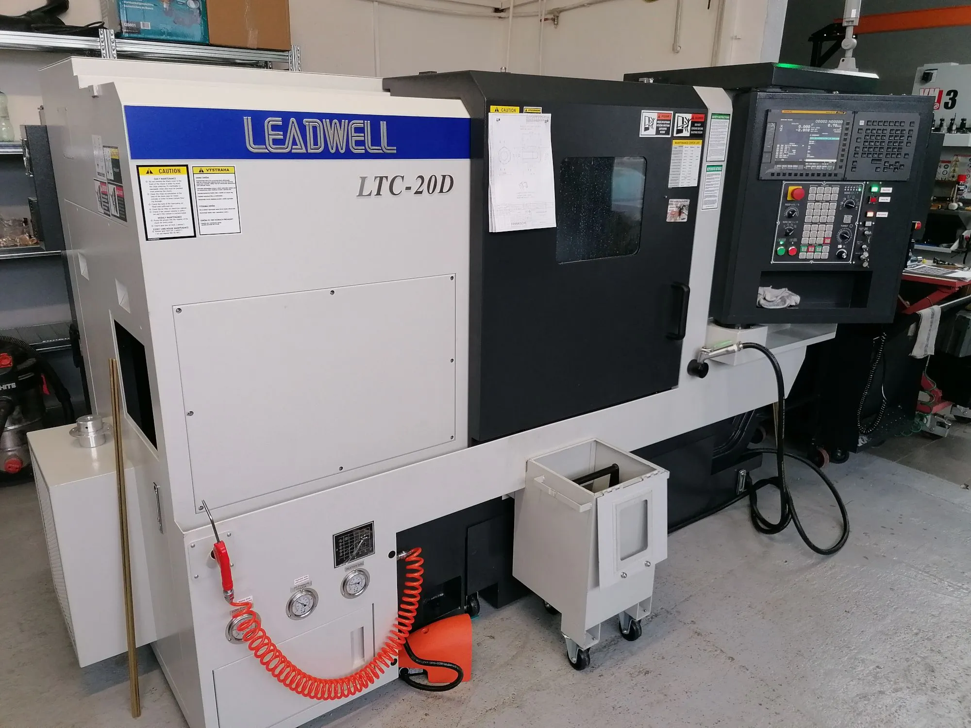 Stroj Leadwell LTC-20D